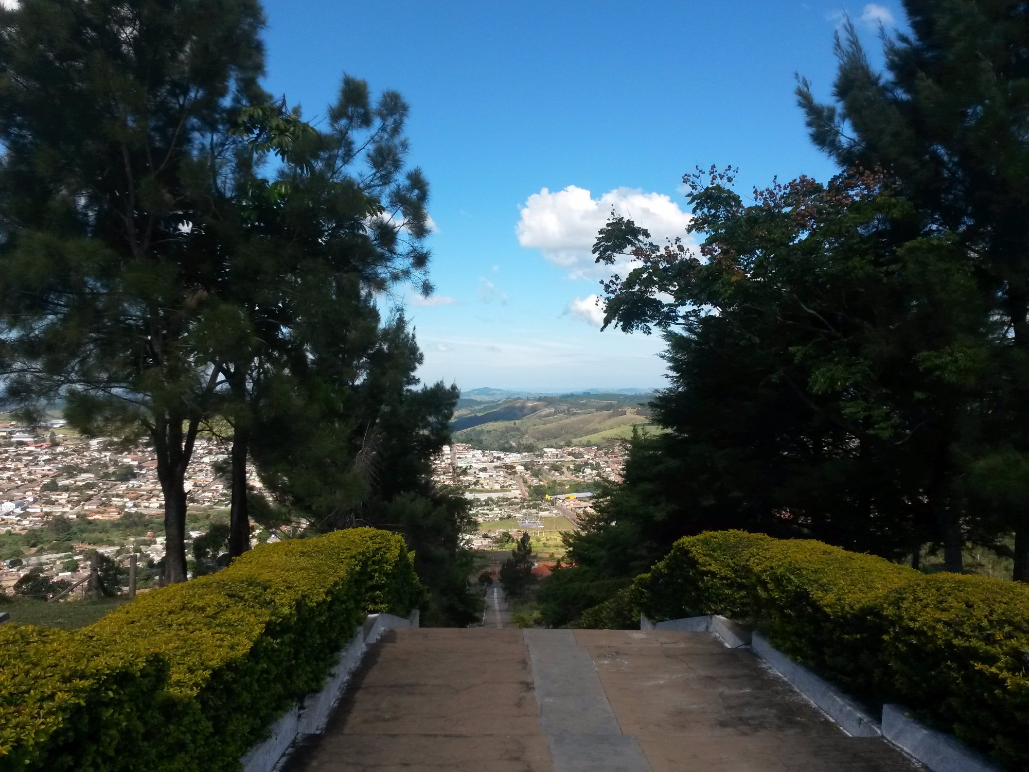 Campos Altos Minas Gerais fonte: dynamic-media-cdn.tripadvisor.com Fonte: dynamic-media-cdn.tripadvisor.com